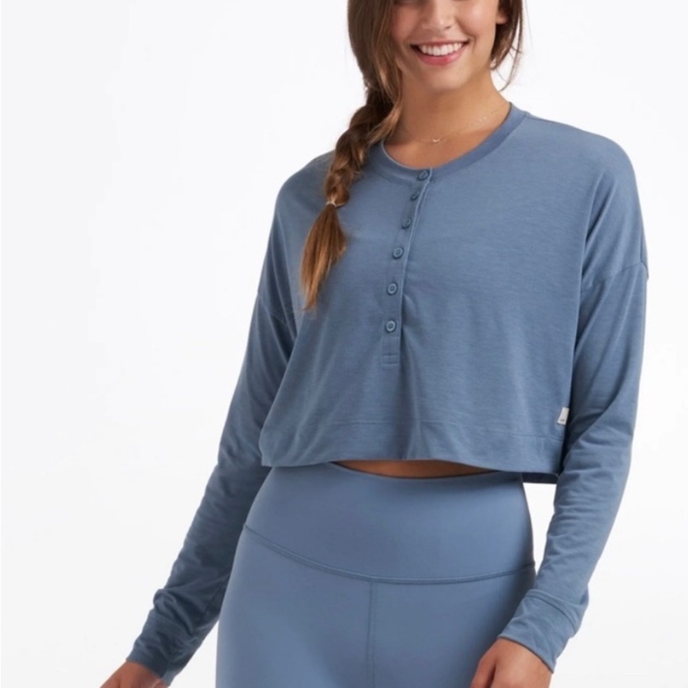 Vuori Slate Blue Long Sleeve Crop Top